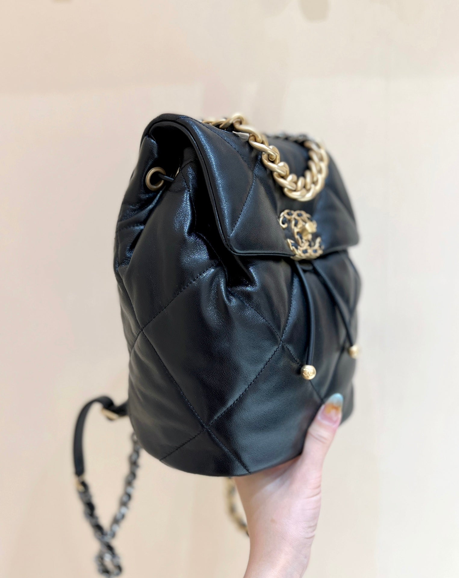 CC 19 Zaino 26CM Nero Capra Hardware in oro