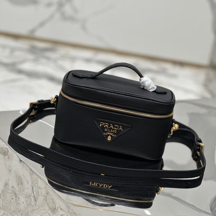 Designer handbag gold – front view