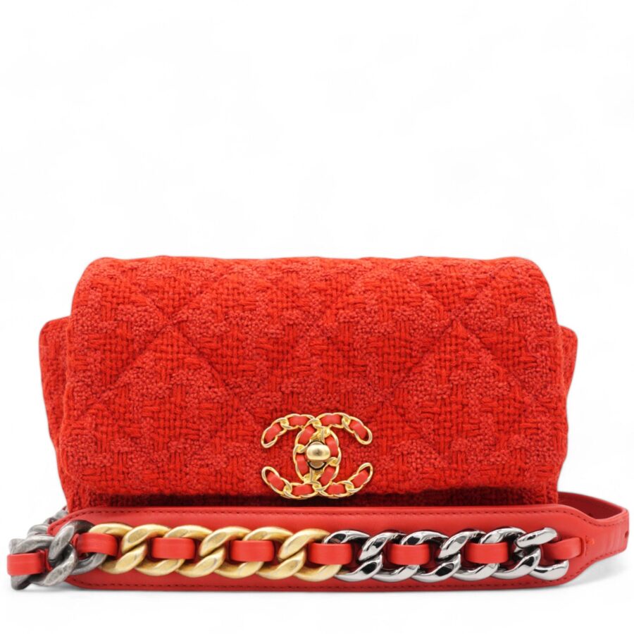 Chanel Chanel 19 red bag – front view