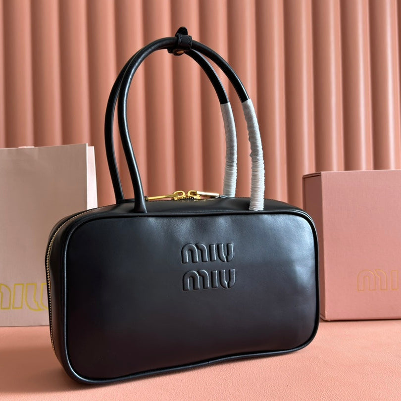 BEAU TOP HANDLE BAG 29 IN BLACK GLOSSY CALFSKIN | Studio Nafay